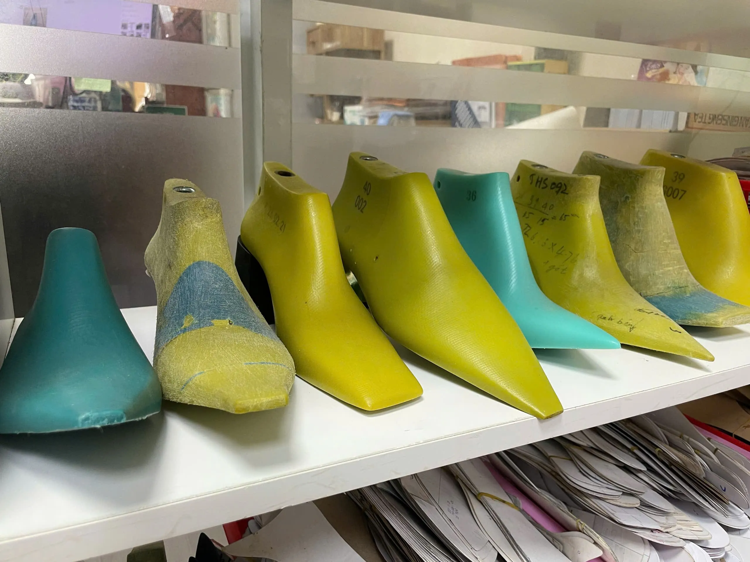 Form Giày Chuẩn - 5 Lợi Ích Chiến Lược Cho Thương Hiệu 2 da-dang-form-giay