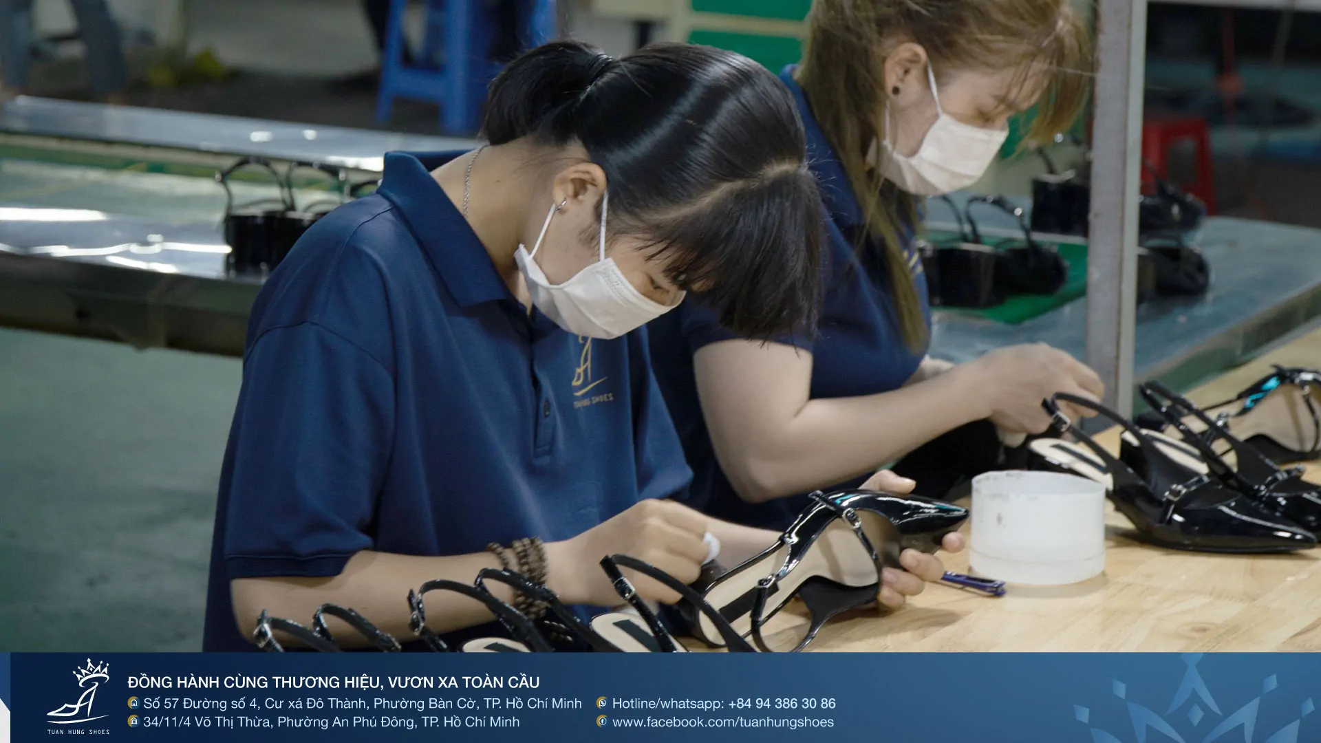 KHI NÀO DOANH NGHIỆP NÊN PHÁT TRIỂN THƯƠNG HIỆU GIÀY RIÊNG? 5 DẤU HIỆU ĐỂ SẴN SÀNG CHUYỂN MÌNH 3 Photo T10.2025 5 Phat trien thuong hieu giay rieng 03