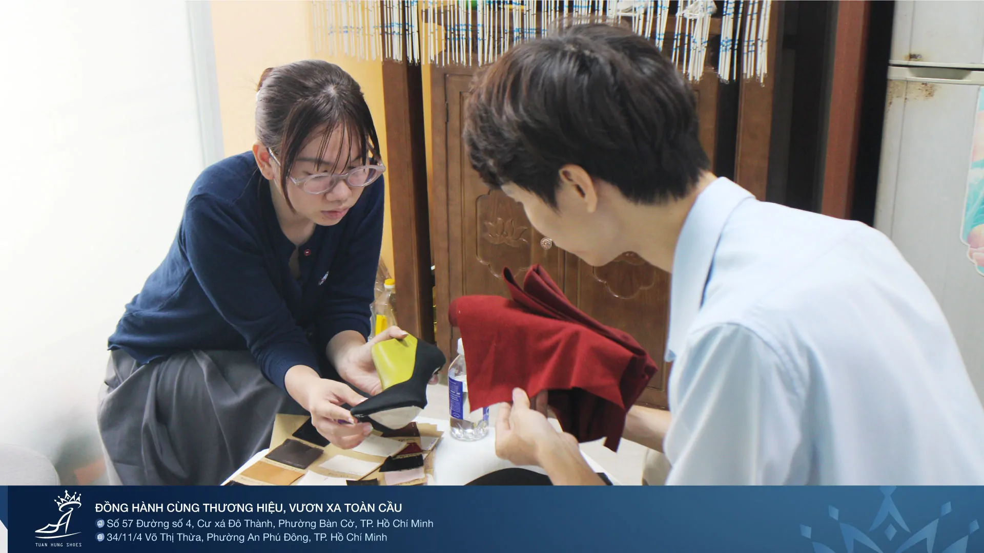 HỢP TÁC VỚI XƯỞNG GIÀY - 5 LỢI ÍCH CHIẾN LƯỢC TRONG NGÀNH 2 Photo T10.2025 Hop tac voi xuong 02