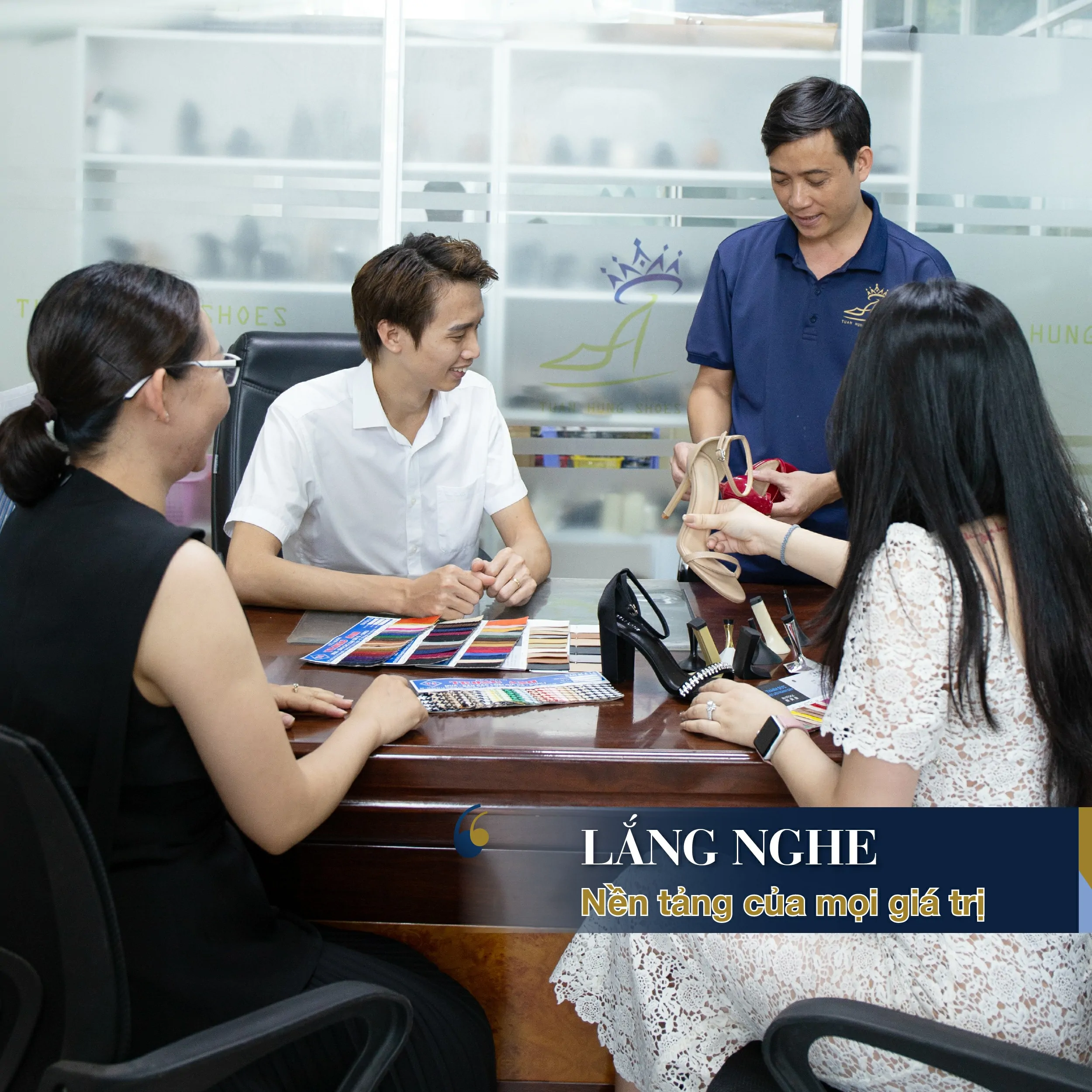 ĐỒNG HÀNH CÙNG THƯƠNG HIỆU: 5 BÀI HỌC GIÚP TUẤN HÙNG SHOES TRƯỞNG THÀNH 1 ĐỒNG HÀNH CÙNG THƯƠNG HIỆU