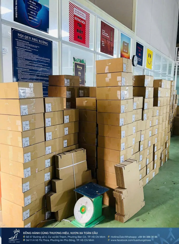 TUẤN HÙNG SHOES: 15 NĂM KHẲNG ĐỊNH VỊ THẾ XƯỞNG SẢN XUẤT GIÀY NỮ UY TÍN VỚI HƠN 1 TRIỆU SẢN PHẨM 4 tuan-hung-shoes-xuong-san-xuat-giay-nu-uy-tin