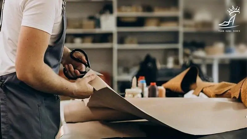 VẢI MICROFIBER: SỰ KẾT HỢP HOÀN HẢO GIỮA CÔNG NGHỆ VÀ THẨM MỸ GIÀY 4 vai-microfiber-trong-san-xuat-giay-nu-thoi-trang